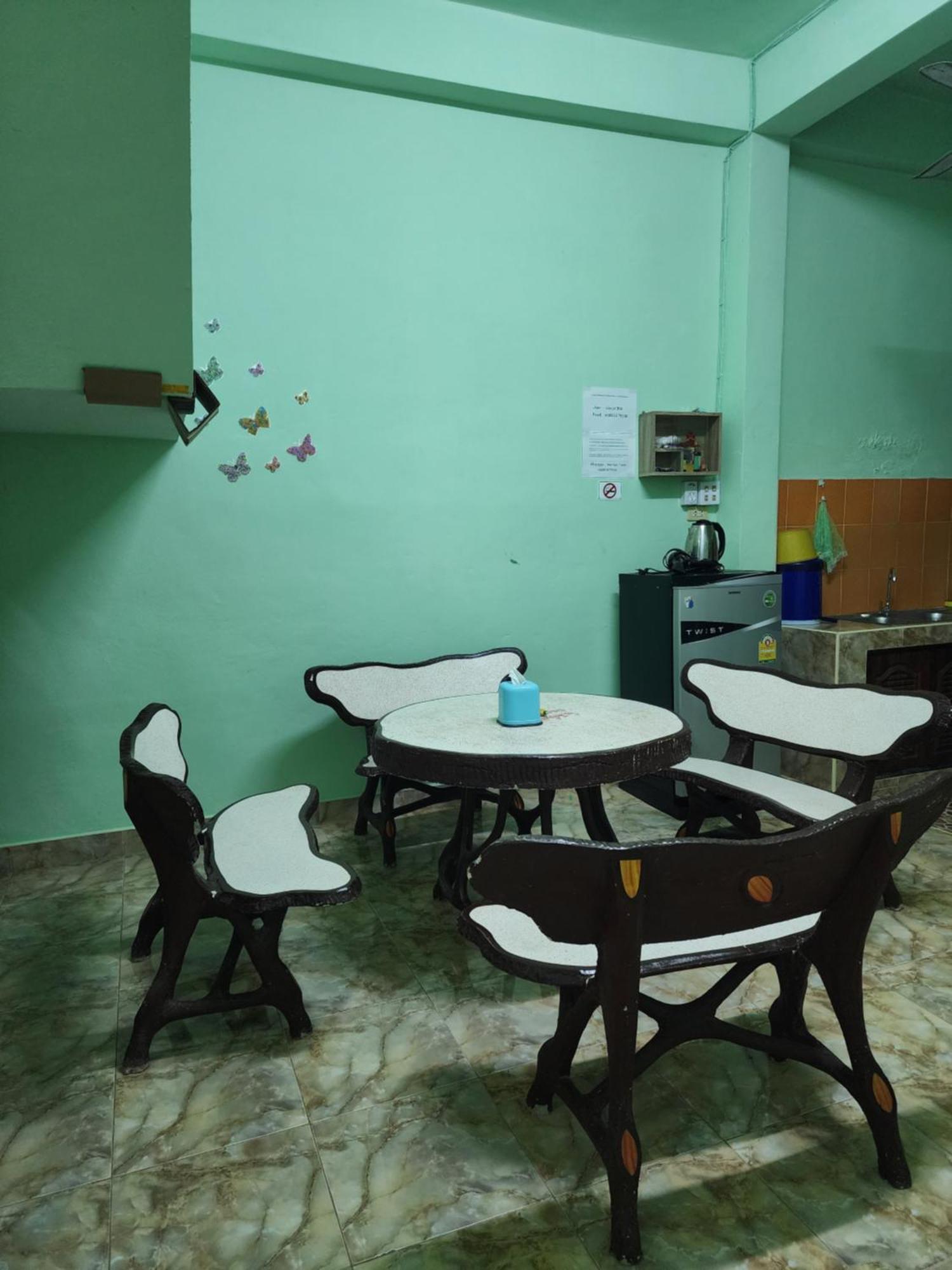 Saamsaao Homestay Betong - 4 Bedroom House Eksteriør bilde